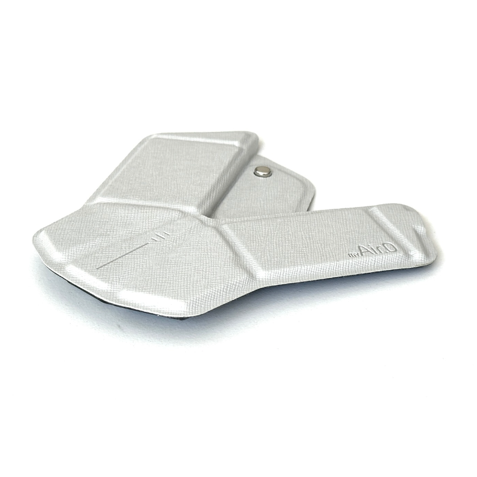 OrigamiMouse Silver Snow - mouse pieghevole wireless argento freddo, vista frontale