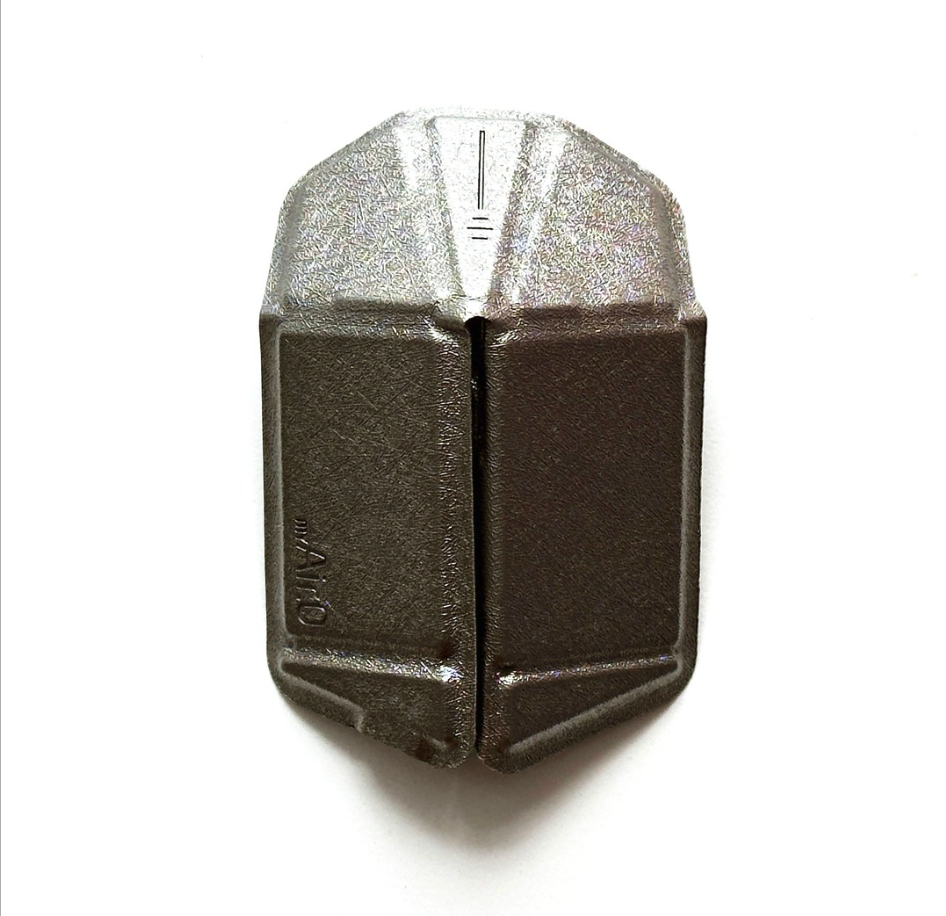OrigamiMouse Titanium - mouse pieghevole wireless finitura metallica, vista frontale